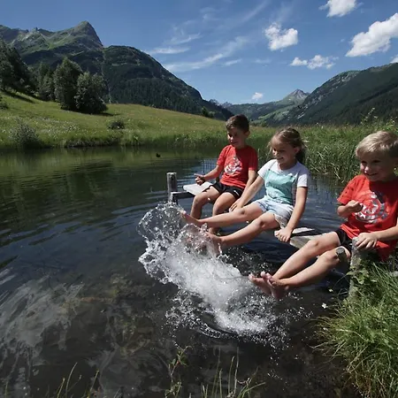 לינה וארוחת בוקר Haus Walch 3*