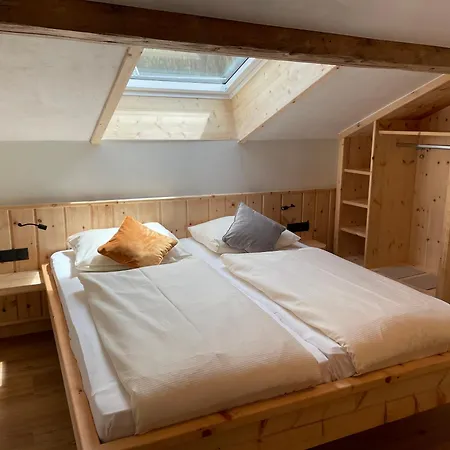 Haus Walch Bed & Breakfast Elbigenalp