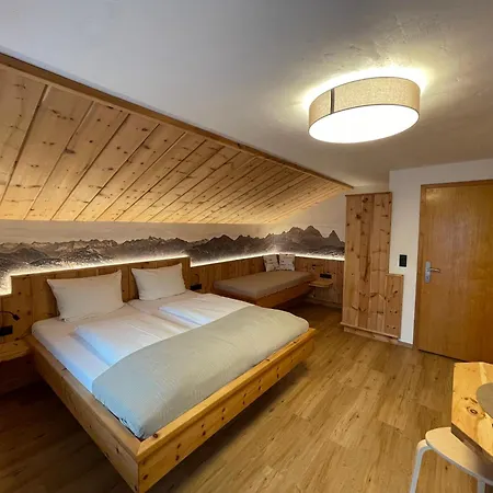 Haus Walch Couette-café 3*
